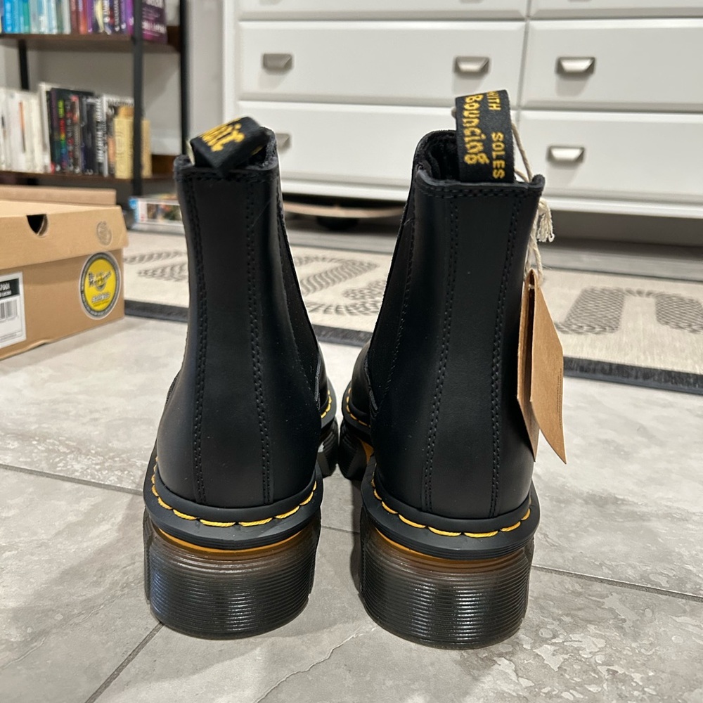 Dr. Martens Doc Martens Audrick Chelsea Black Boots - Picture 3 of 9